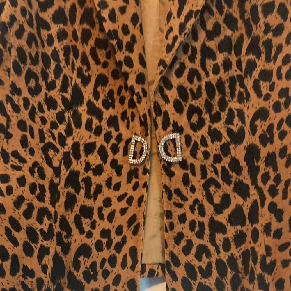 PETER NYGARD Leopard Print Blazer Rhinestone Closure Size 8 Animal Print Jacket - Picture 2 of 11